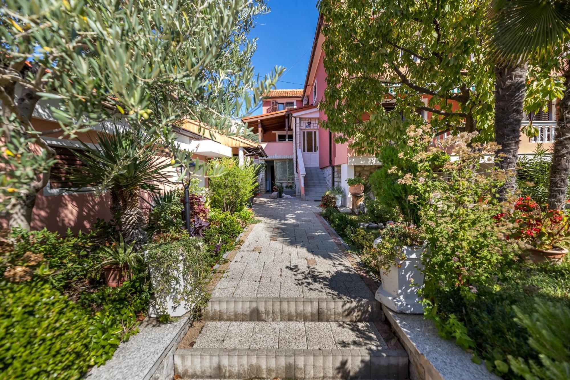 Apartments Nadica Baška Exterior foto
